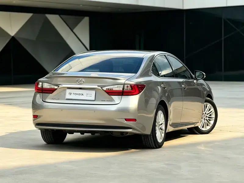 Lexus ES 2015 200 Comfort Edition — миниатюра 4