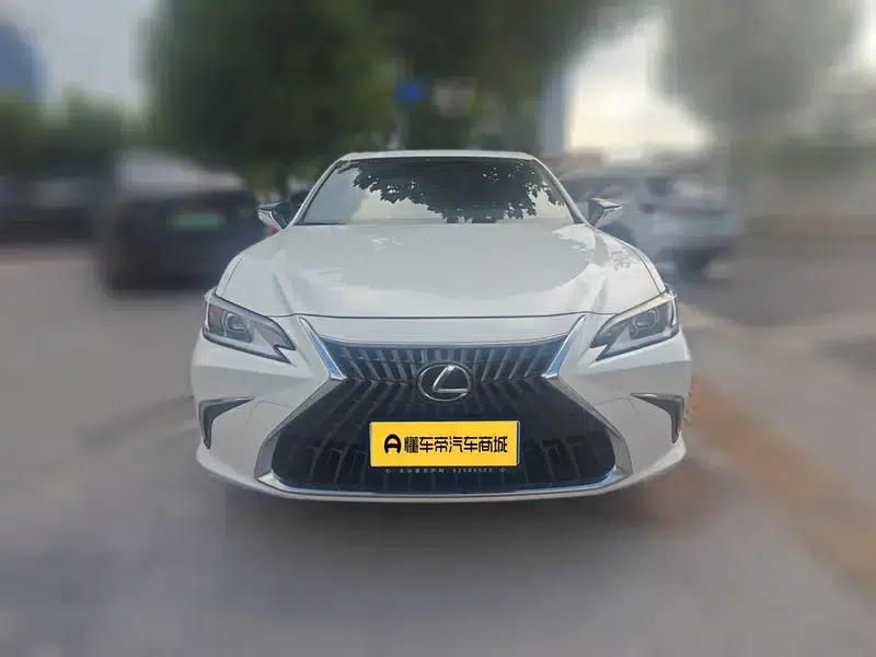 Lexus ES 2022 200 Premium Edition — миниатюра 2
