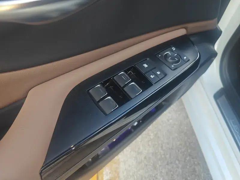 Lexus ES 2022 200 Premium Edition — миниатюра 15