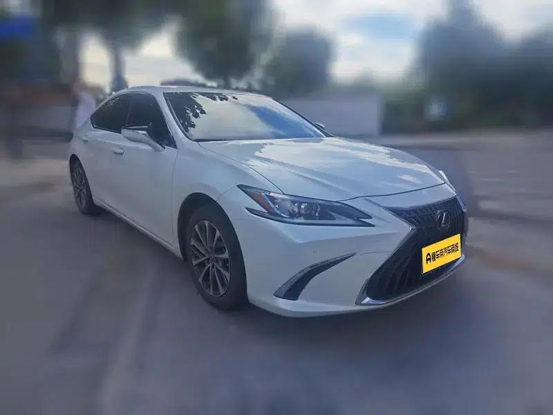 Lexus ES 2022 200 Premium Edition — миниатюра 3