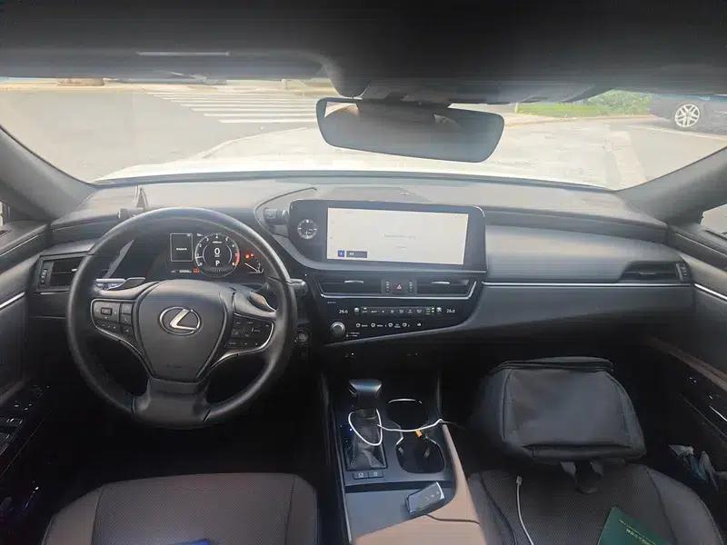 Lexus ES 2022 200 Premium Edition — миниатюра 10