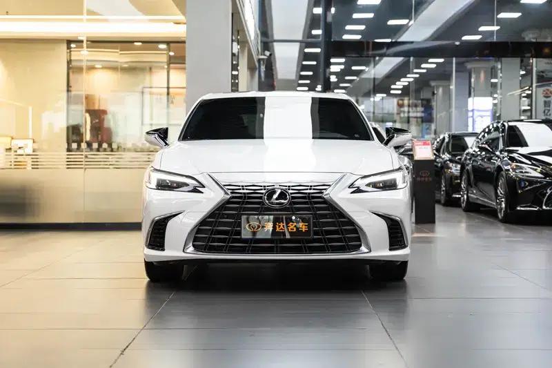 Lexus ES 2025 300h Premium Edition — миниатюра 2