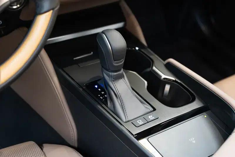 Lexus ES 2025 300h Premium Edition — миниатюра 17