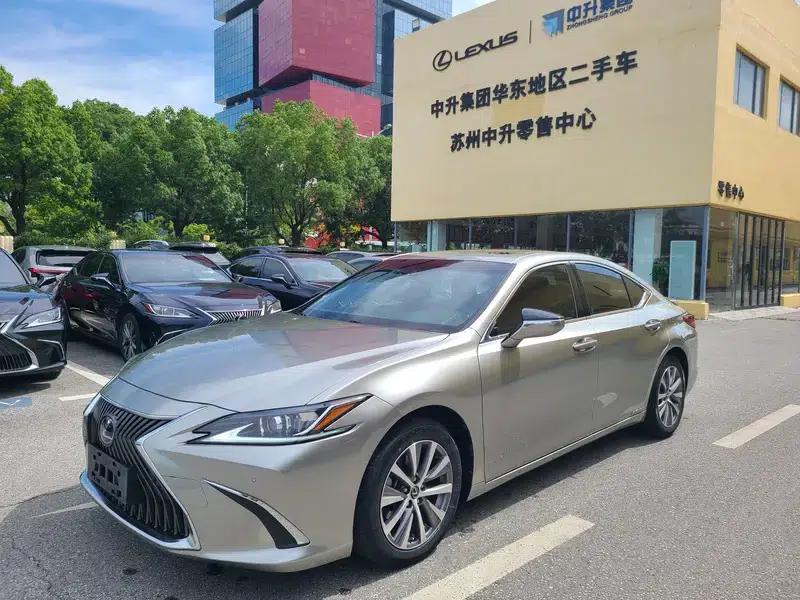 Lexus ES 2021 300h Premium Edition — миниатюра 1