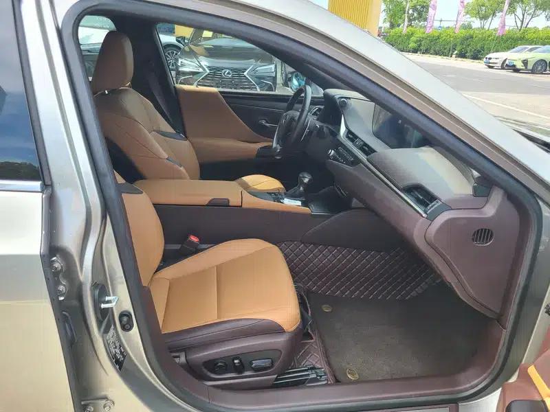 Lexus ES 2021 300h Premium Edition — миниатюра 12