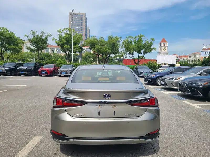 Lexus ES 2021 300h Premium Edition — миниатюра 5