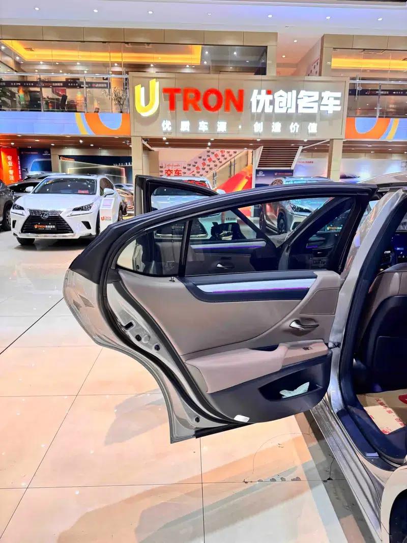 Lexus ES 2025 200 Premium Edition — миниатюра 13