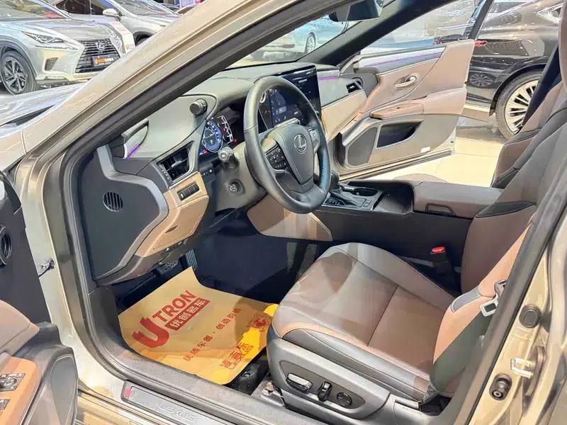 Lexus ES 2025 200 Premium Edition — миниатюра 25
