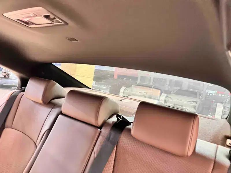 Lexus ES 2025 200 Premium Edition — миниатюра 28
