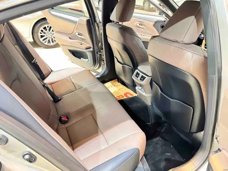 Lexus ES 2025 200 Premium Edition — миниатюра 31