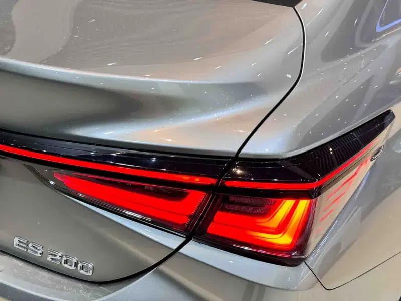 Lexus ES 2025 200 Premium Edition — миниатюра 8