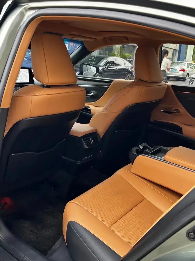 Lexus ES 2022 200 Premium Edition — миниатюра 26