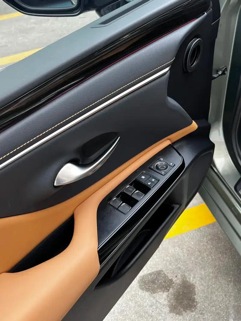 Lexus ES 2022 200 Premium Edition — миниатюра 27