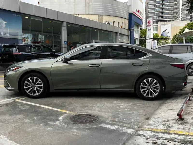 Lexus ES 2022 200 Premium Edition — миниатюра 4
