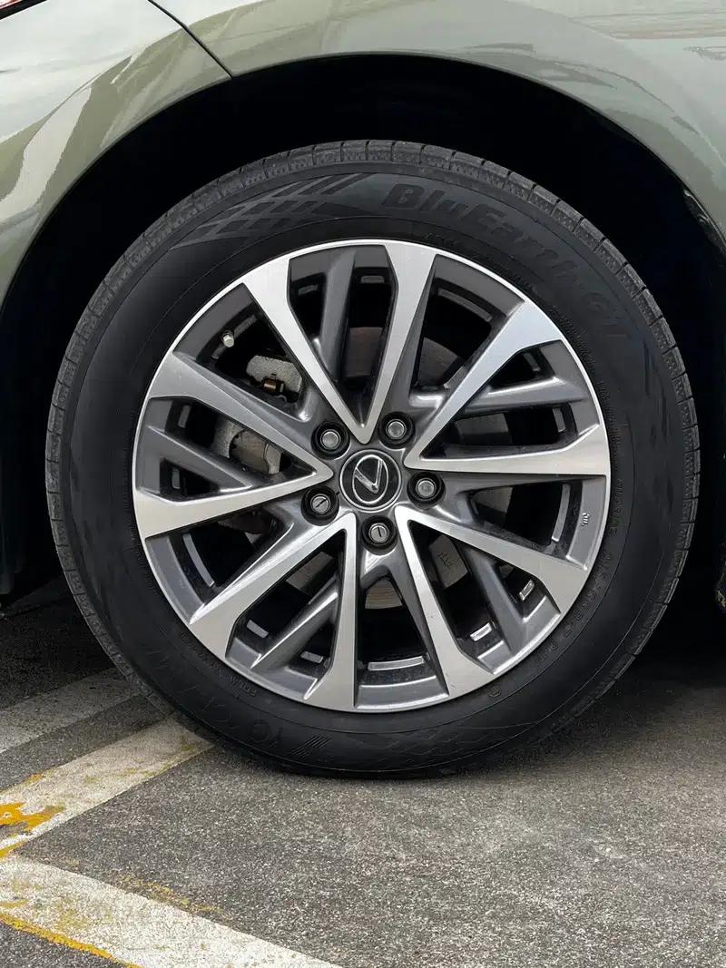 Lexus ES 2022 200 Premium Edition — миниатюра 9