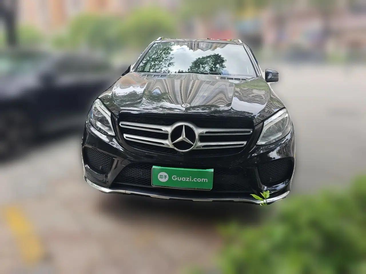 Mercedes-Benz GLE 2018 GLE 400 4MATIC Exclusive Edition — миниатюра 2