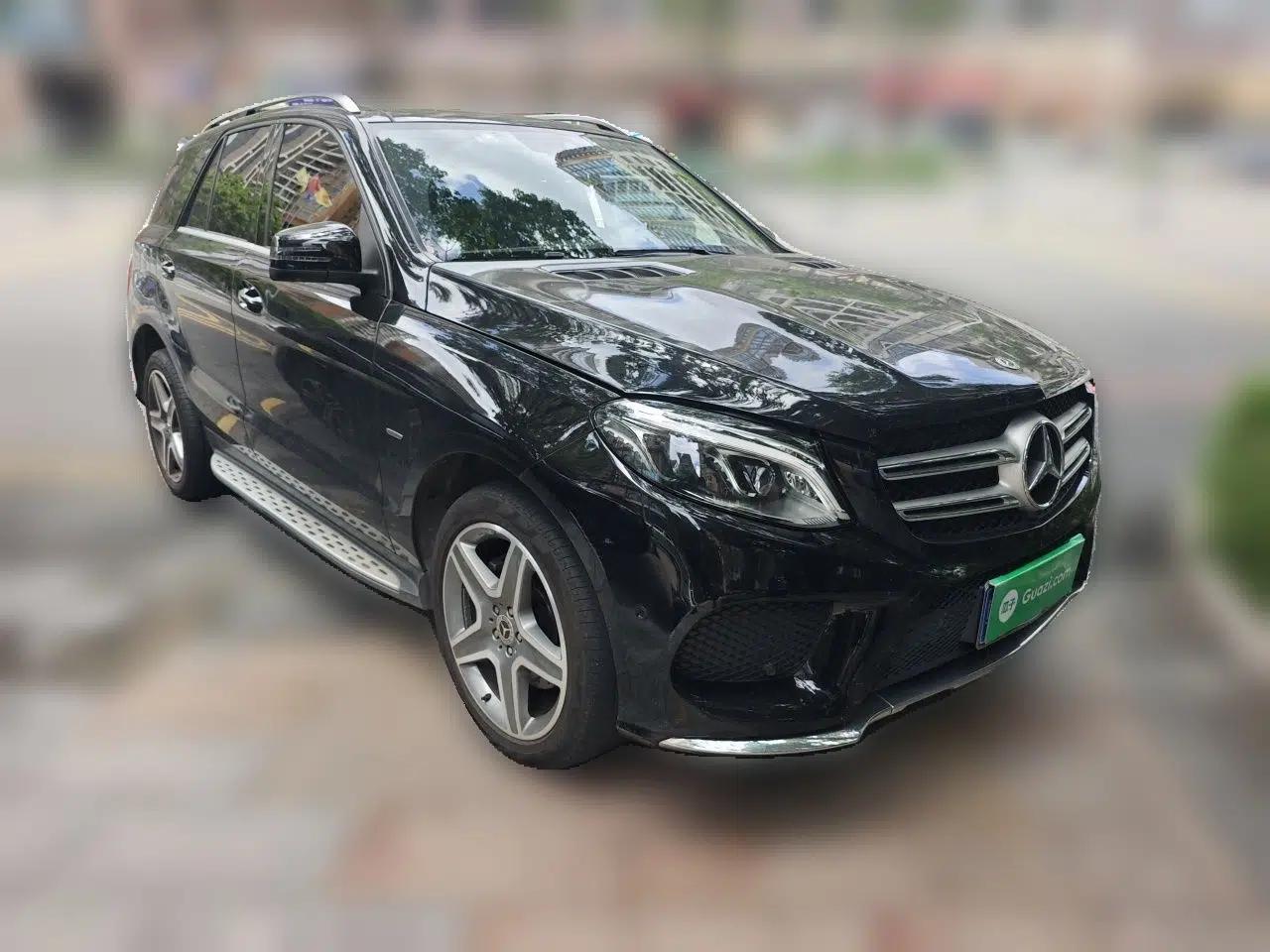 Mercedes-Benz GLE 2018 GLE 400 4MATIC Exclusive Edition — миниатюра 3