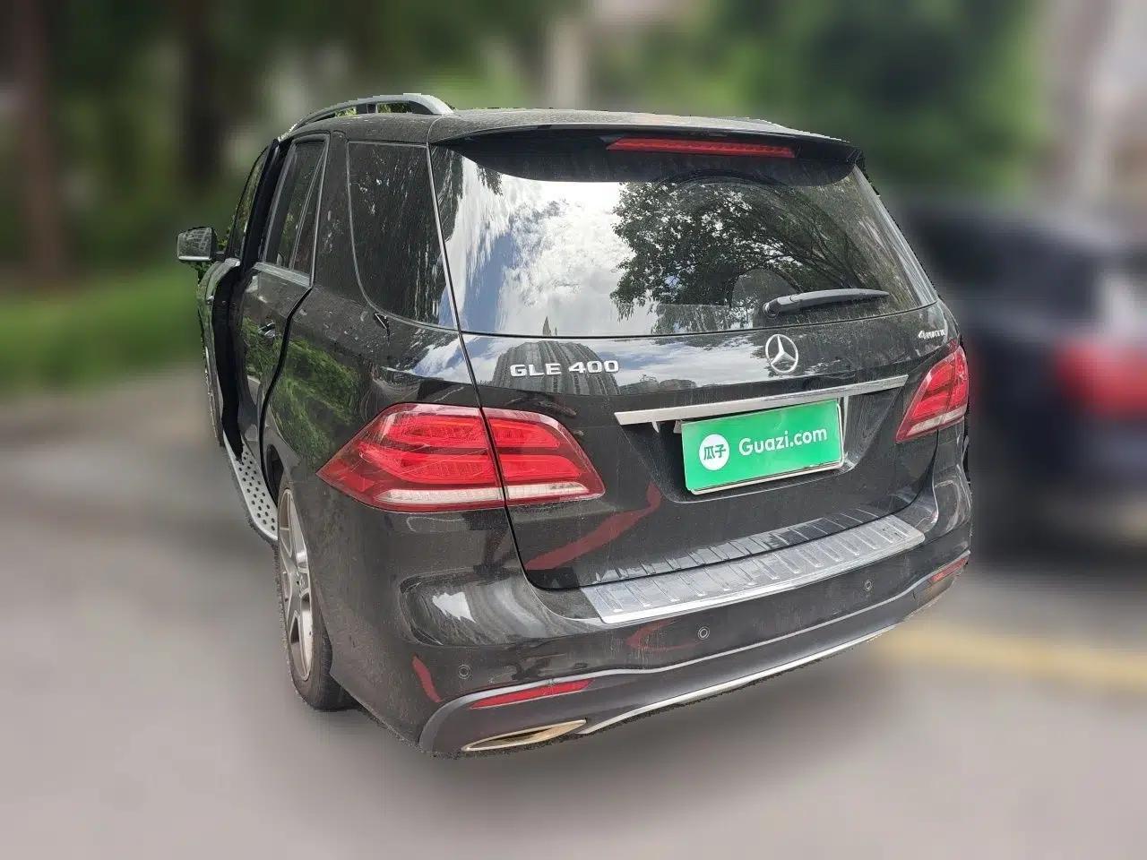 Mercedes-Benz GLE 2018 GLE 400 4MATIC Exclusive Edition — миниатюра 4