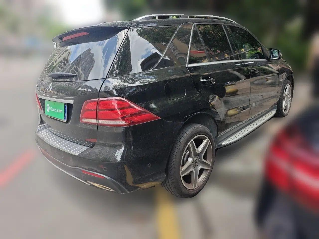 Mercedes-Benz GLE 2018 GLE 400 4MATIC Exclusive Edition — миниатюра 6