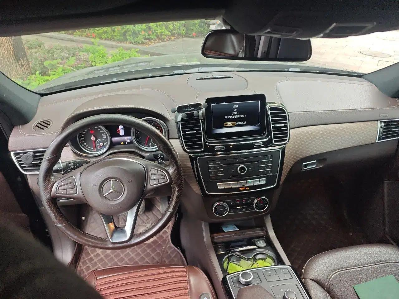 Mercedes-Benz GLE 2018 GLE 400 4MATIC Exclusive Edition — миниатюра 9