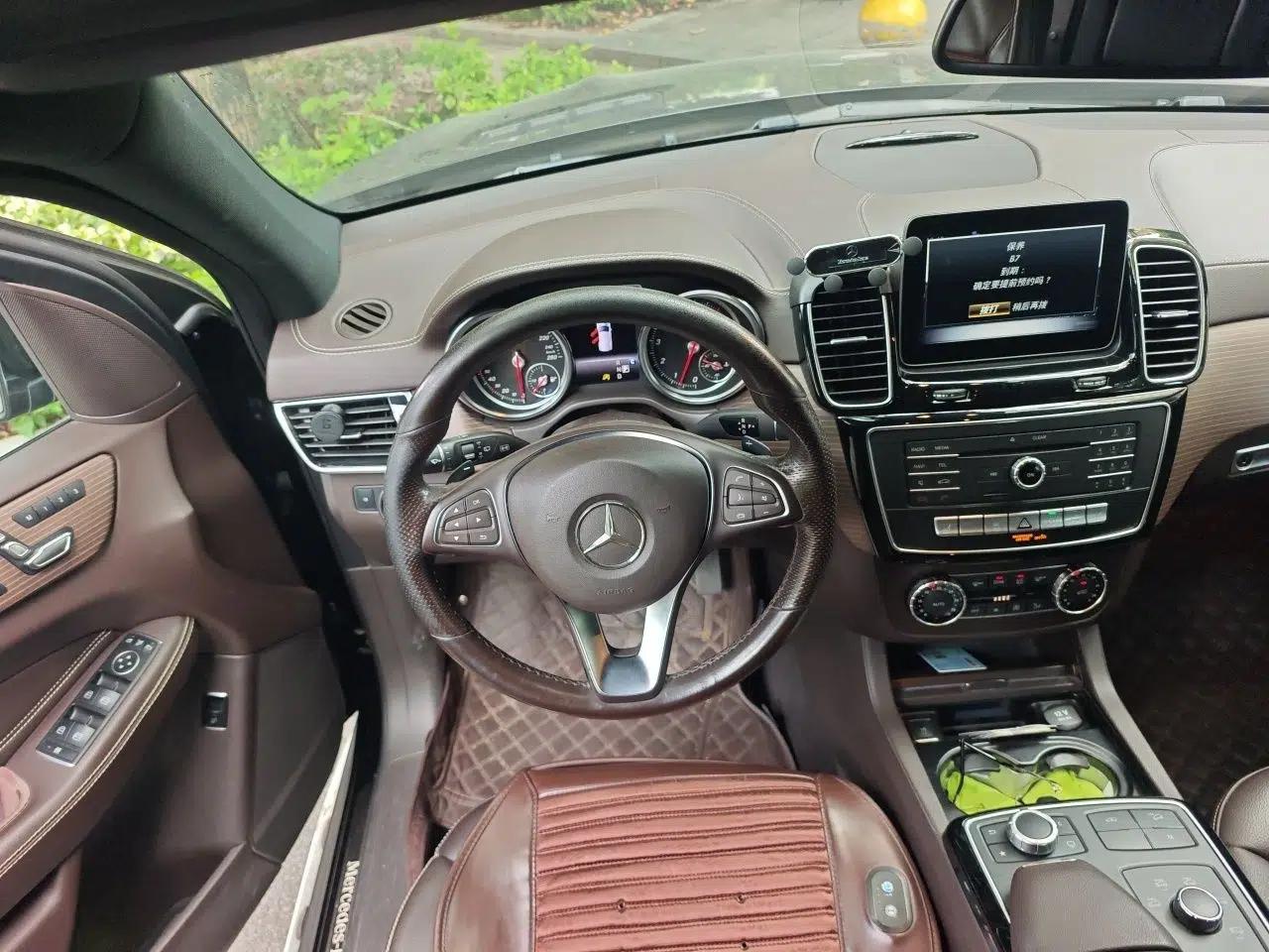 Mercedes-Benz GLE 2018 GLE 400 4MATIC Exclusive Edition — миниатюра 10