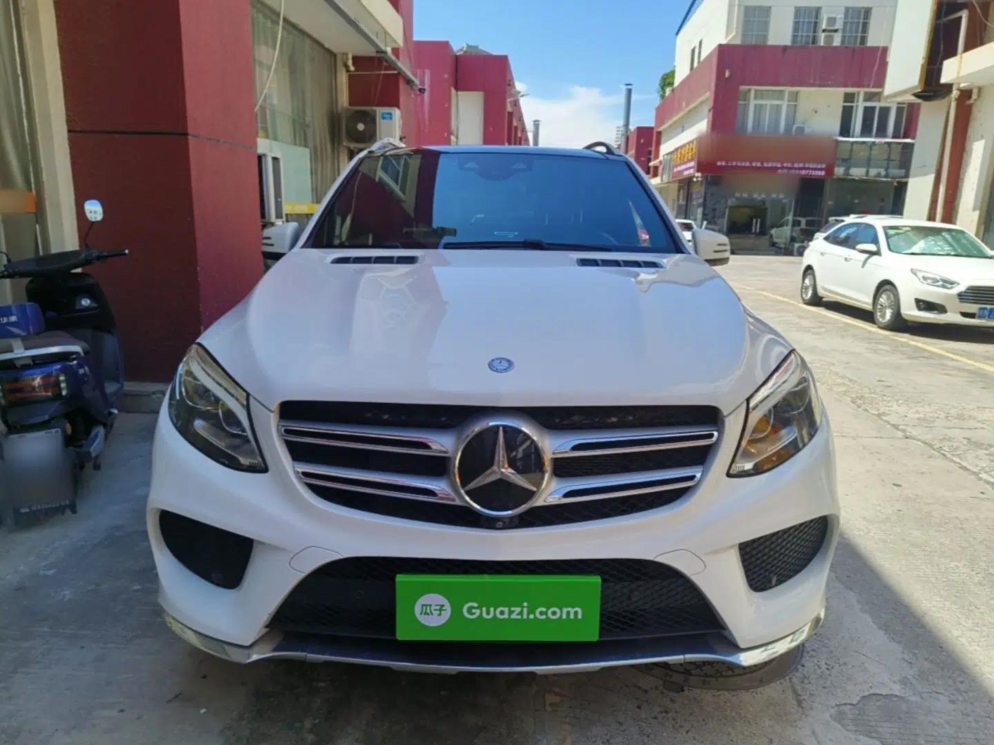 Mercedes-Benz GLE-Class 2017 GLE 320 4MATIC Dynamic Model — миниатюра 2