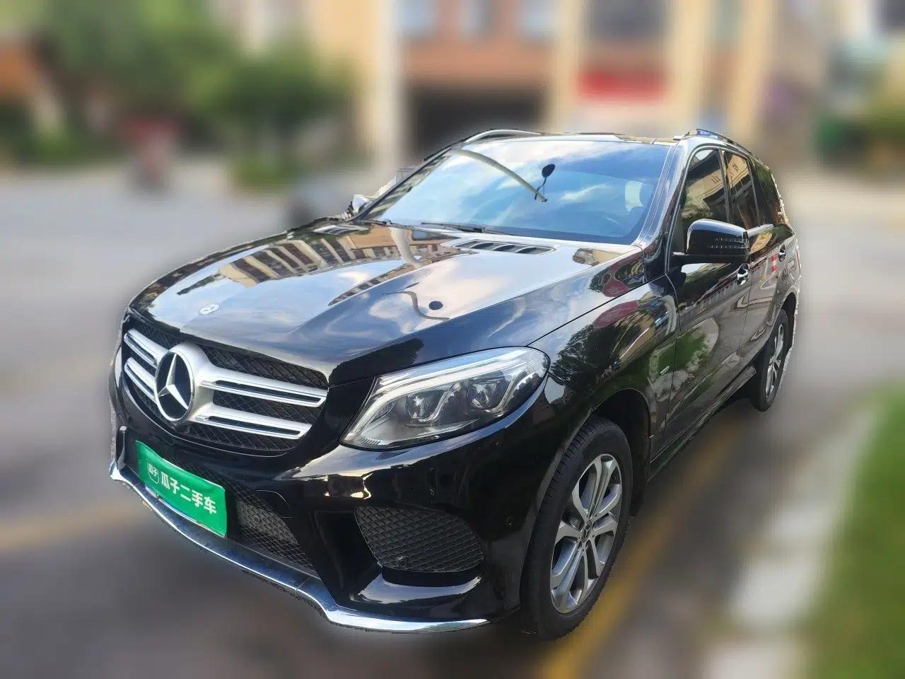 Mercedes-Benz GLE 2018 GLE 320 4MATIC Dynamic Edition Collector's Edition — миниатюра 1