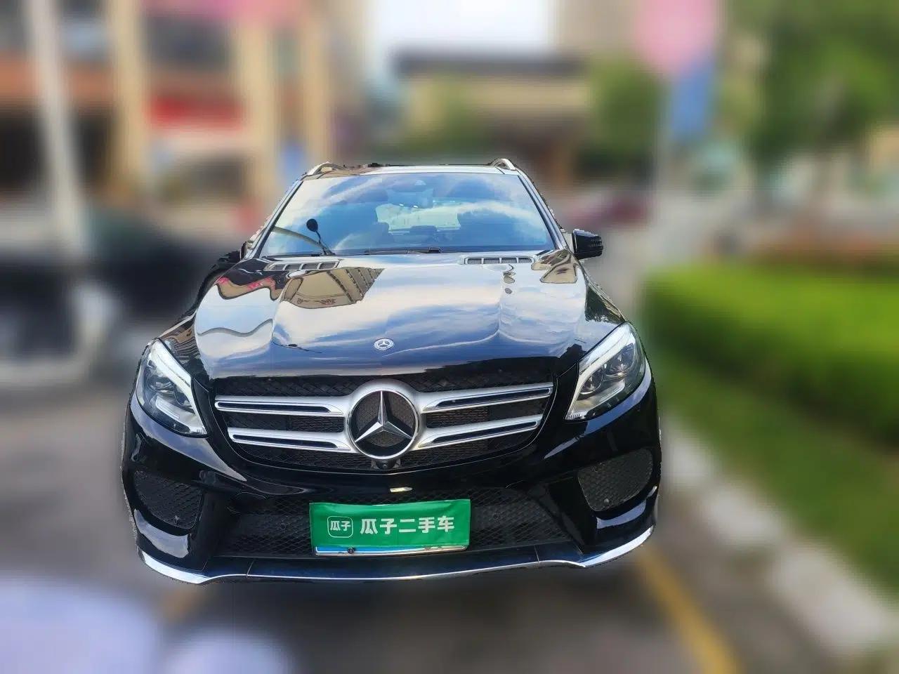 Mercedes-Benz GLE 2018 GLE 320 4MATIC Dynamic Edition Collector's Edition — миниатюра 2