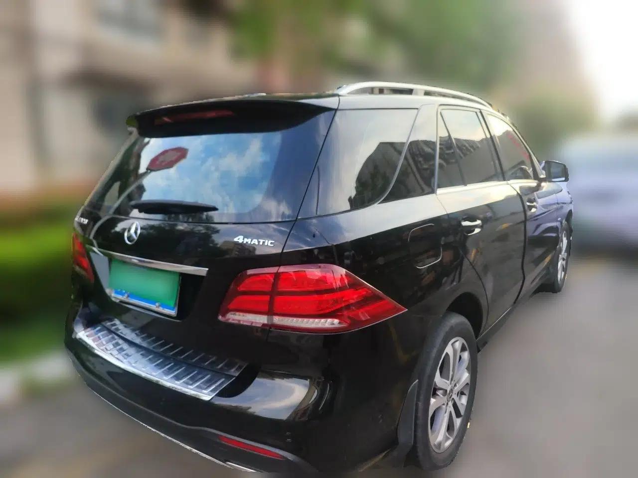 Mercedes-Benz GLE 2018 GLE 320 4MATIC Dynamic Edition Collector's Edition — миниатюра 6