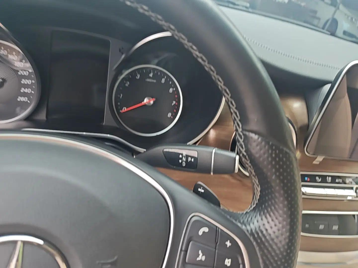Mercedes-Benz V-Class 2021 V 260 Prestige Edition — миниатюра 16