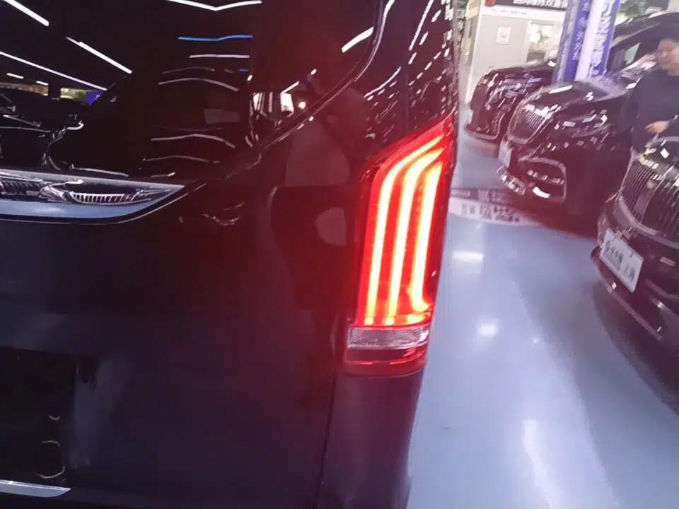Mercedes-Benz V-Class 2022 V 260 Prestige Edition — миниатюра 14