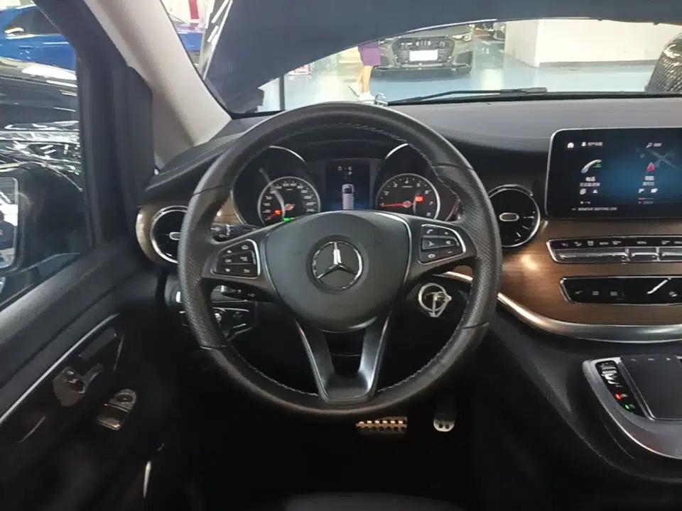 Mercedes-Benz V-Class 2022 V 260 Prestige Edition — миниатюра 18