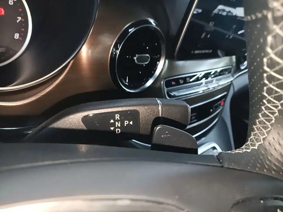 Mercedes-Benz V-Class 2022 V 260 Prestige Edition — миниатюра 21