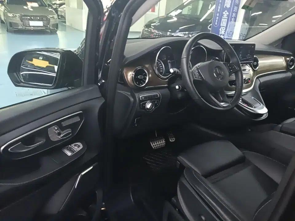 Mercedes-Benz V-Class 2022 V 260 Prestige Edition — миниатюра 23
