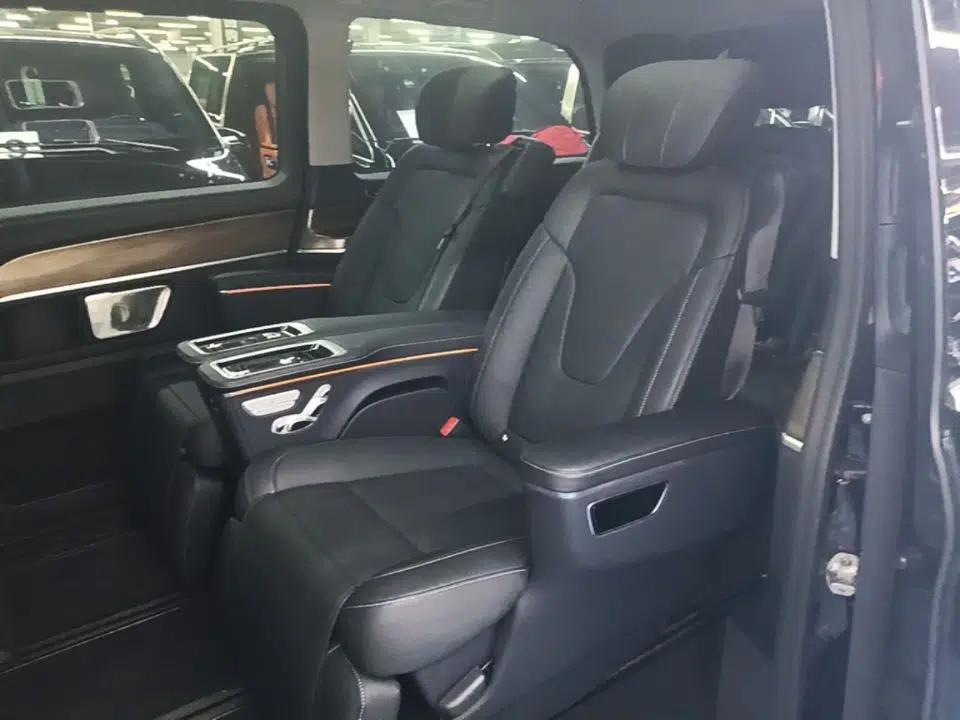 Mercedes-Benz V-Class 2022 V 260 Prestige Edition — миниатюра 25
