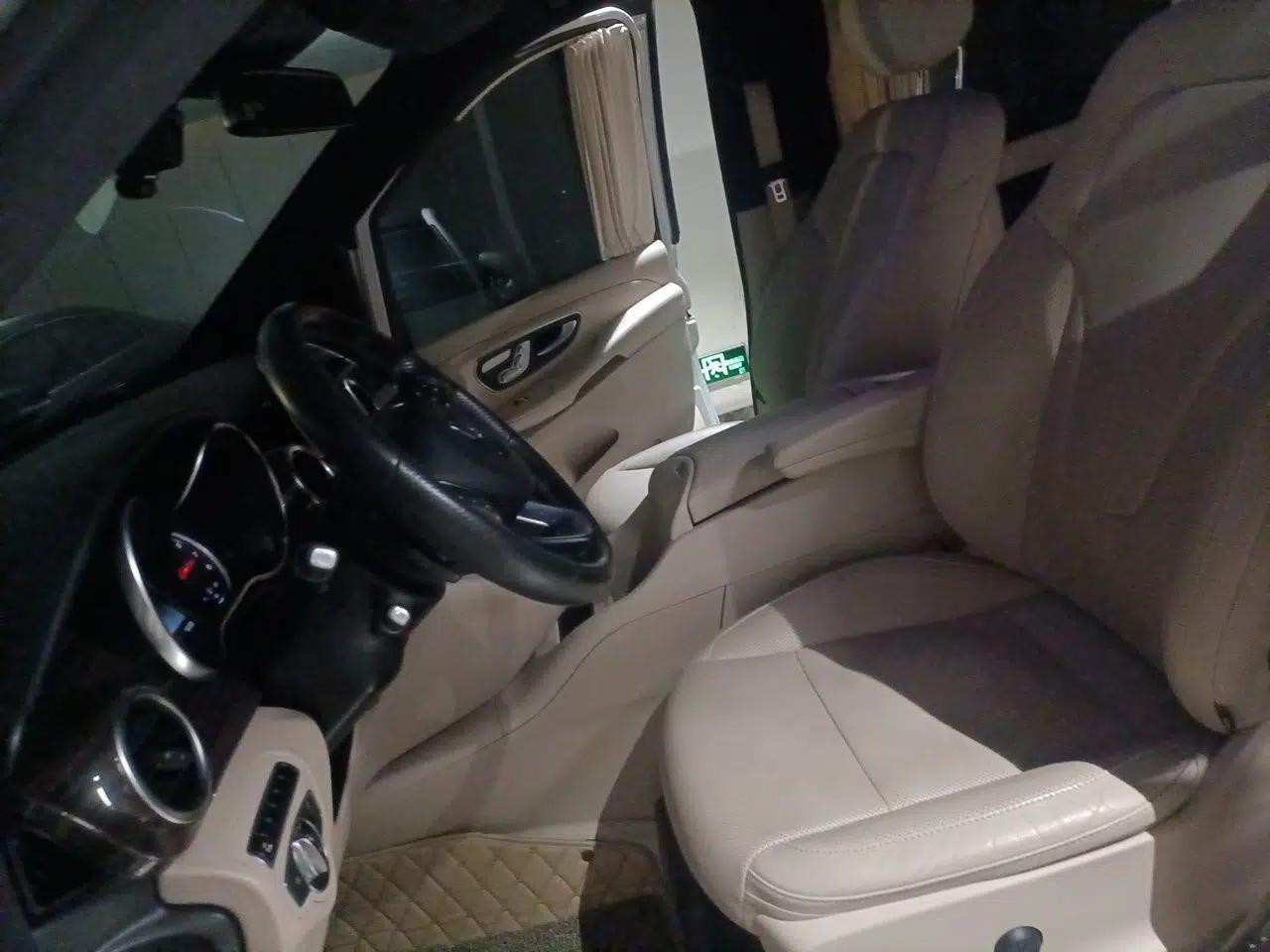 Mercedes-Benz V-Class 2016 V 260 Avantgarde Edition — миниатюра 15