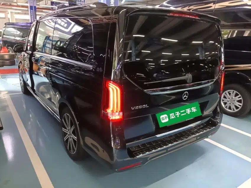 Mercedes-Benz V-Class 2022 V 260 L Long-wheelbase Luxury Edition — миниатюра 4