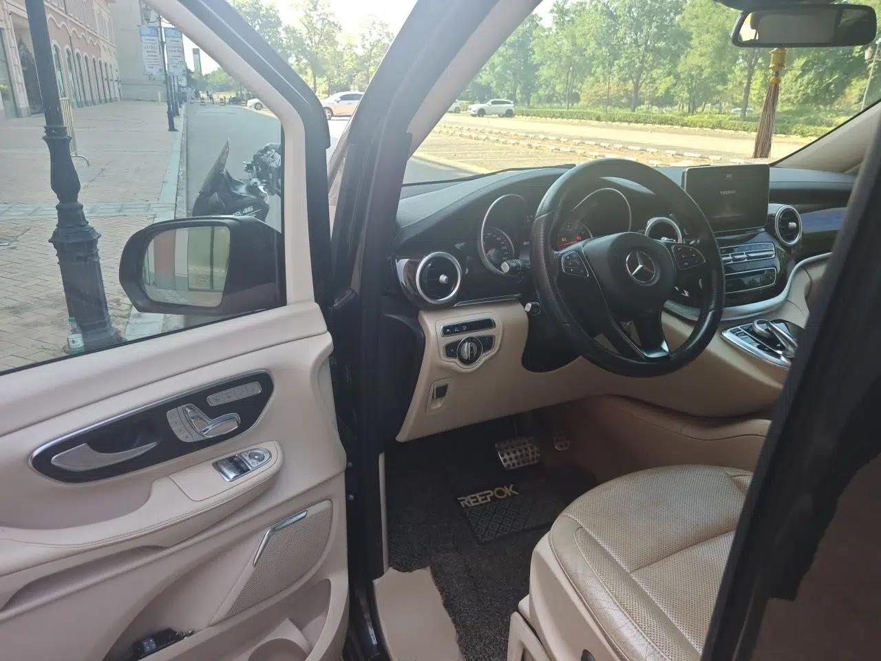 Mercedes-Benz V-Class 2016 V 260 Prestige Edition — миниатюра 16
