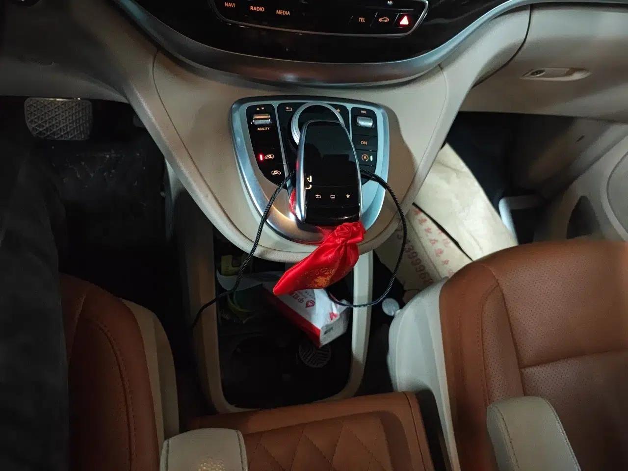 Mercedes-Benz V-Class 2016 V 260 Avantgarde Edition — миниатюра 14
