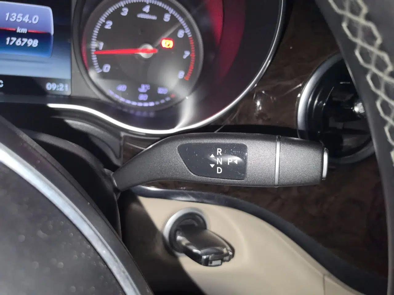 Mercedes-Benz V-Class 2018 V 260 Prestige Edition China V — миниатюра 14