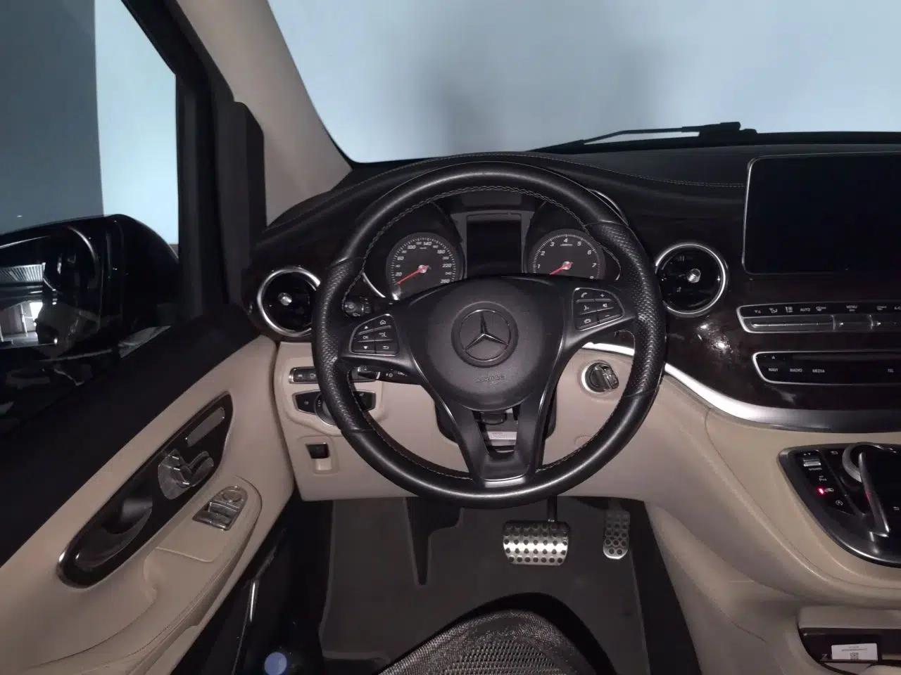 Mercedes-Benz V-Class 2018 V 260 Prestige Edition China V — миниатюра 10