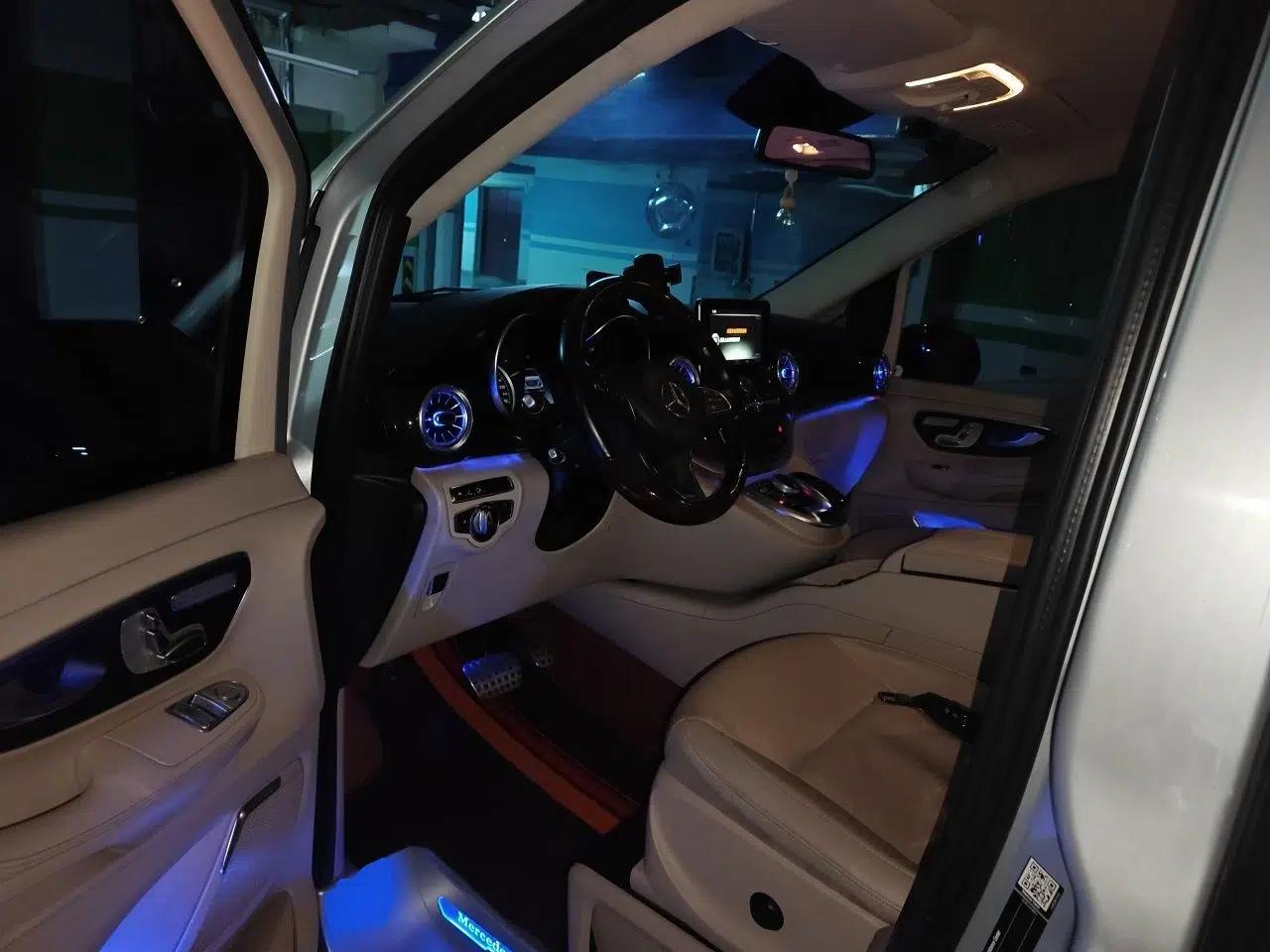 Mercedes-Benz V-Class 2016 V 260 Prestige Edition — миниатюра 16