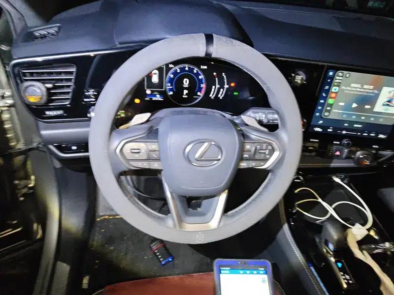 Lexus NX 2024 260 AWD Skyactiv Edition — миниатюра 11