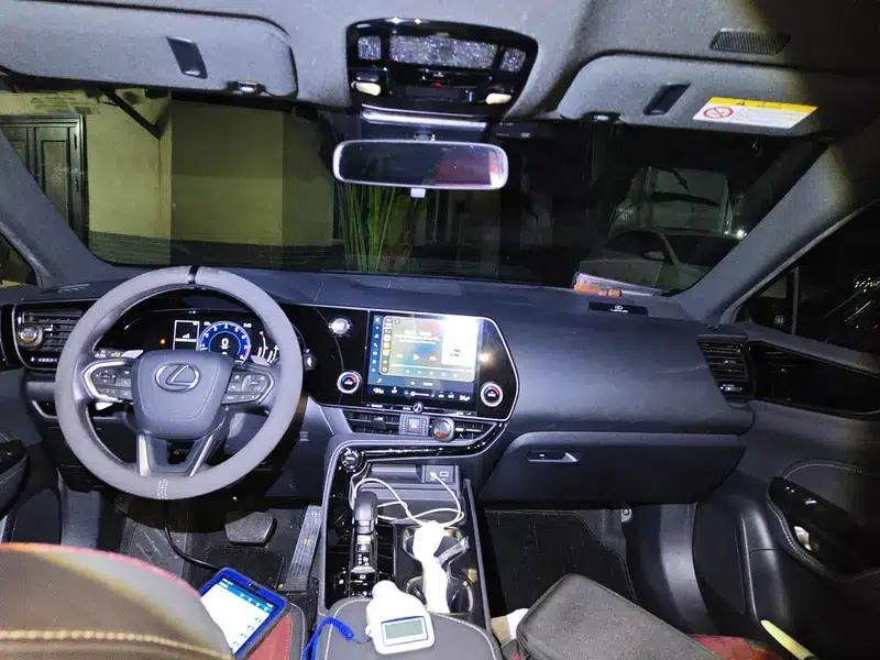 Lexus NX 2024 260 AWD Skyactiv Edition — миниатюра 10