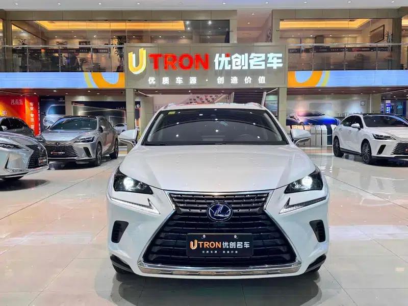 Lexus NX 2018 300h FWD Sport Edition (China V Emission Standard) — миниатюра 2
