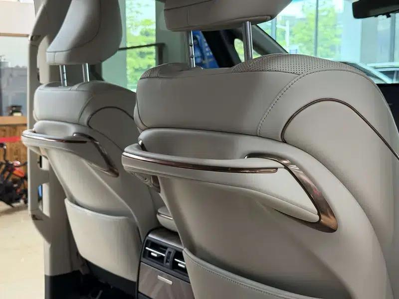 Lexus LM 500h DIRECT4 6-Seat Premium Edition (2026) — миниатюра 10