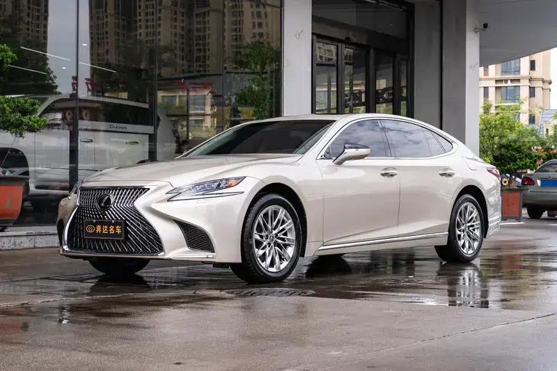 Lexus LS 2018 350 Luxury Edition (China VI Emission Standard) — миниатюра 1