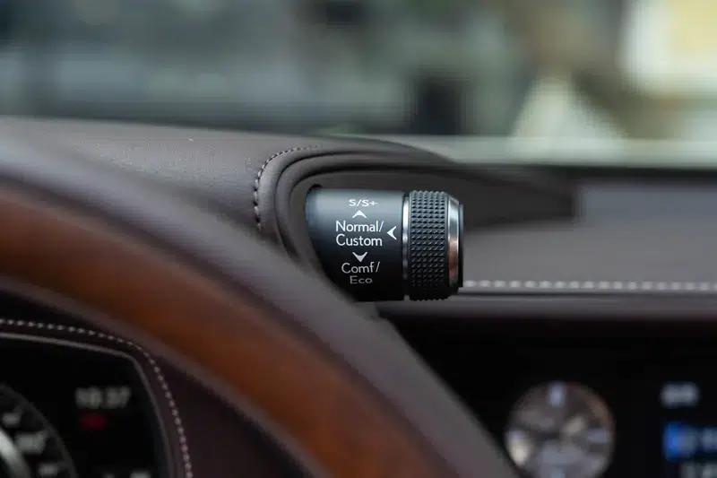 Lexus LS 2018 350 Luxury Edition (China VI Emission Standard) — миниатюра 18