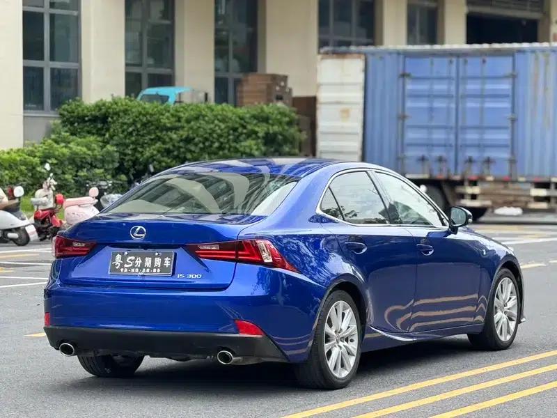 Lexus IS 2015 200t F SPORT — миниатюра 7