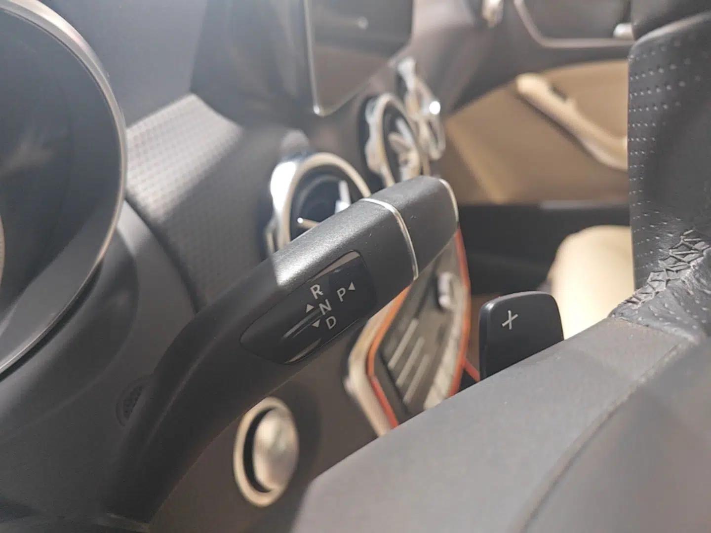 Mercedes-Benz GLA 2017 GLA 200 Fashion Model — миниатюра 16